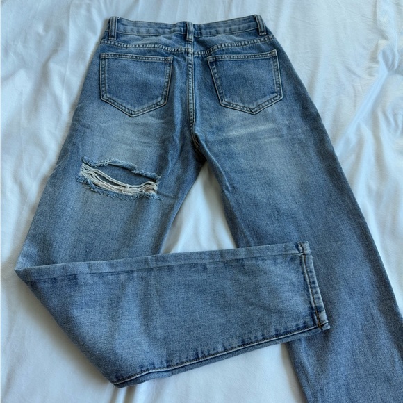 Princess Polly Jeans - Butt Rip - Picture 2 of 5